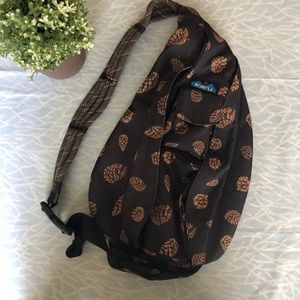 Kavu rope sling bag with pine cone pattern